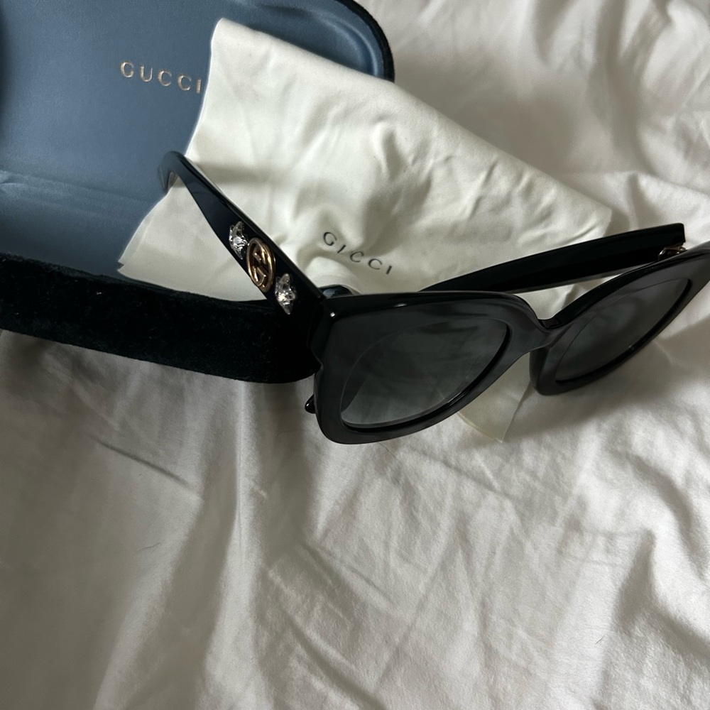 Gucci sunglasses